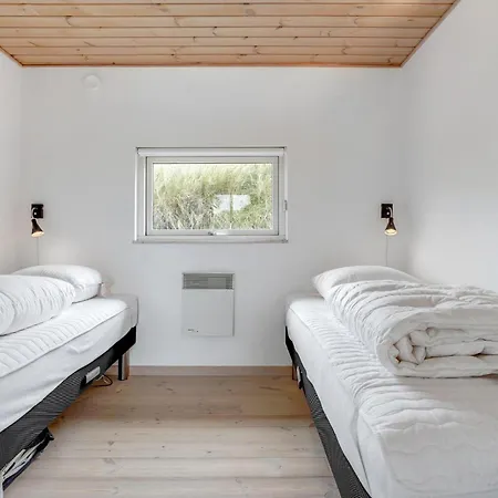 Beautiful Home In Hvide Sande With Sauna 펜션 *