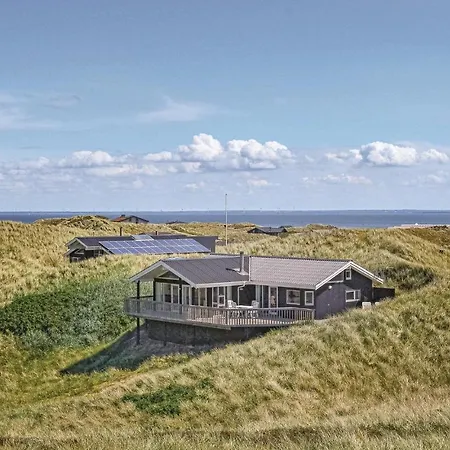 Beautiful Home In Hvide Sande With Sauna 펜션 *